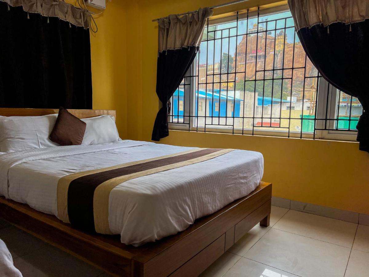Le Hotel Host Tiruchirappalli Zewnętrze zdjęcie